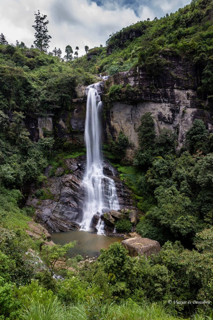 cascada a Nuwara Eliya