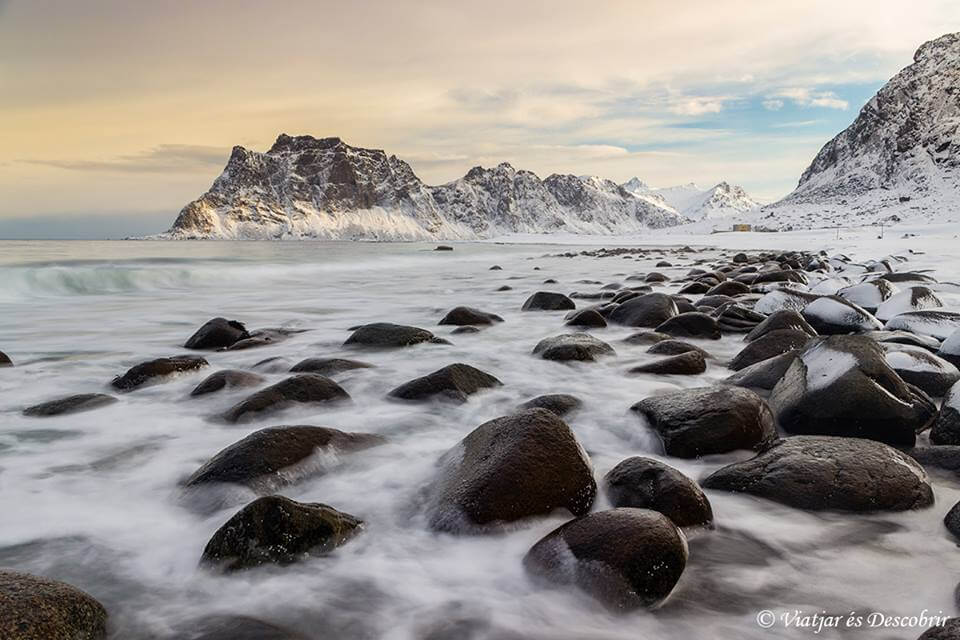 You are currently viewing Viatge a les Illes Lofoten: Buscant l’aurora boreal a Noruega