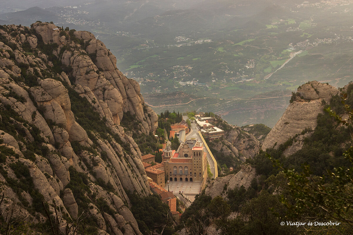 Montserrat: 8 Excursions per la muntanya màgica