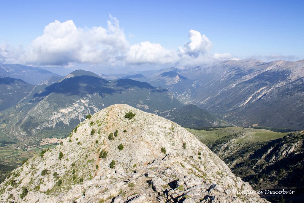 les millors vistes de les valls i muntanyes durant la grimpada final al pedraforca