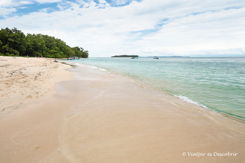 a cayo zapatilla hi ha la platja més paradisíaca del viatge a Panamà