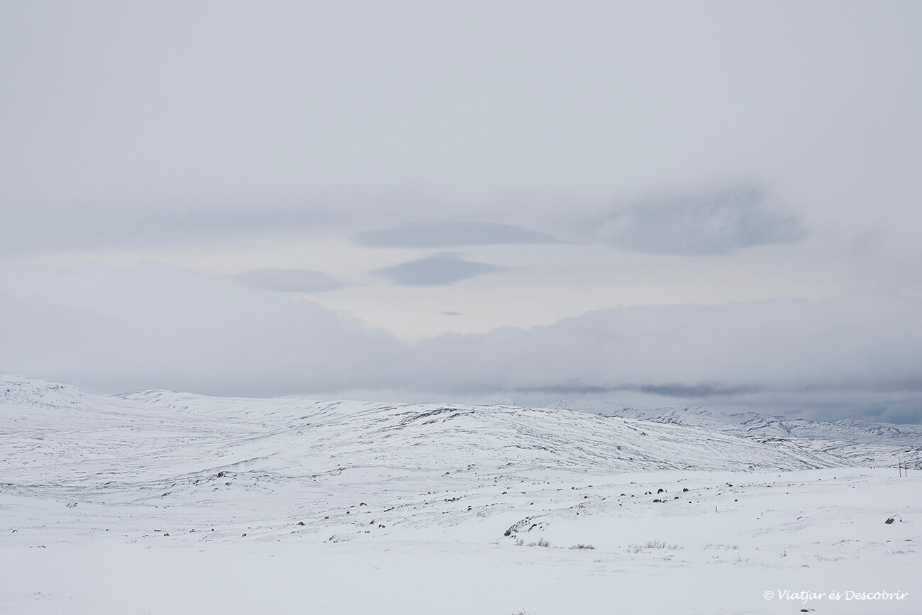 muntanyes de l'altiplà de Hardangervidda a prop d'Eidfjord