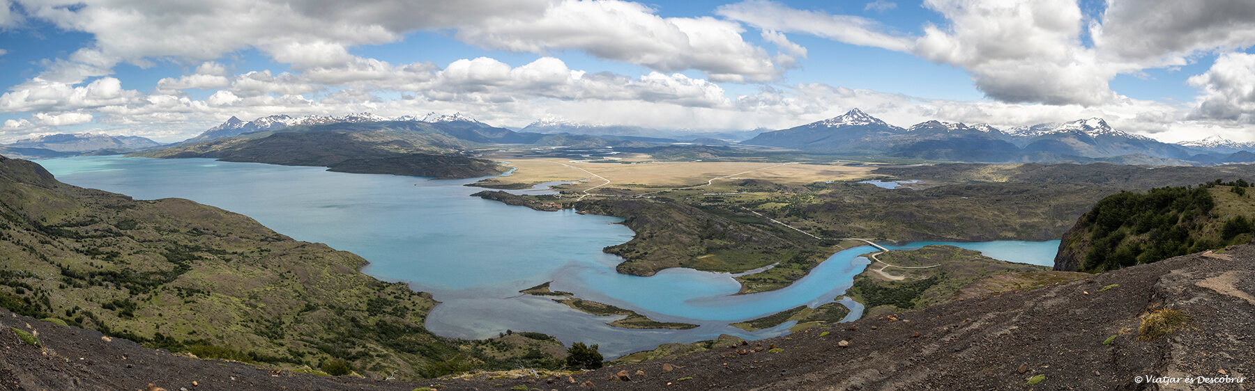 vista des de dalt del mirador lago toro, un trekking a torres del paine molt recomanable