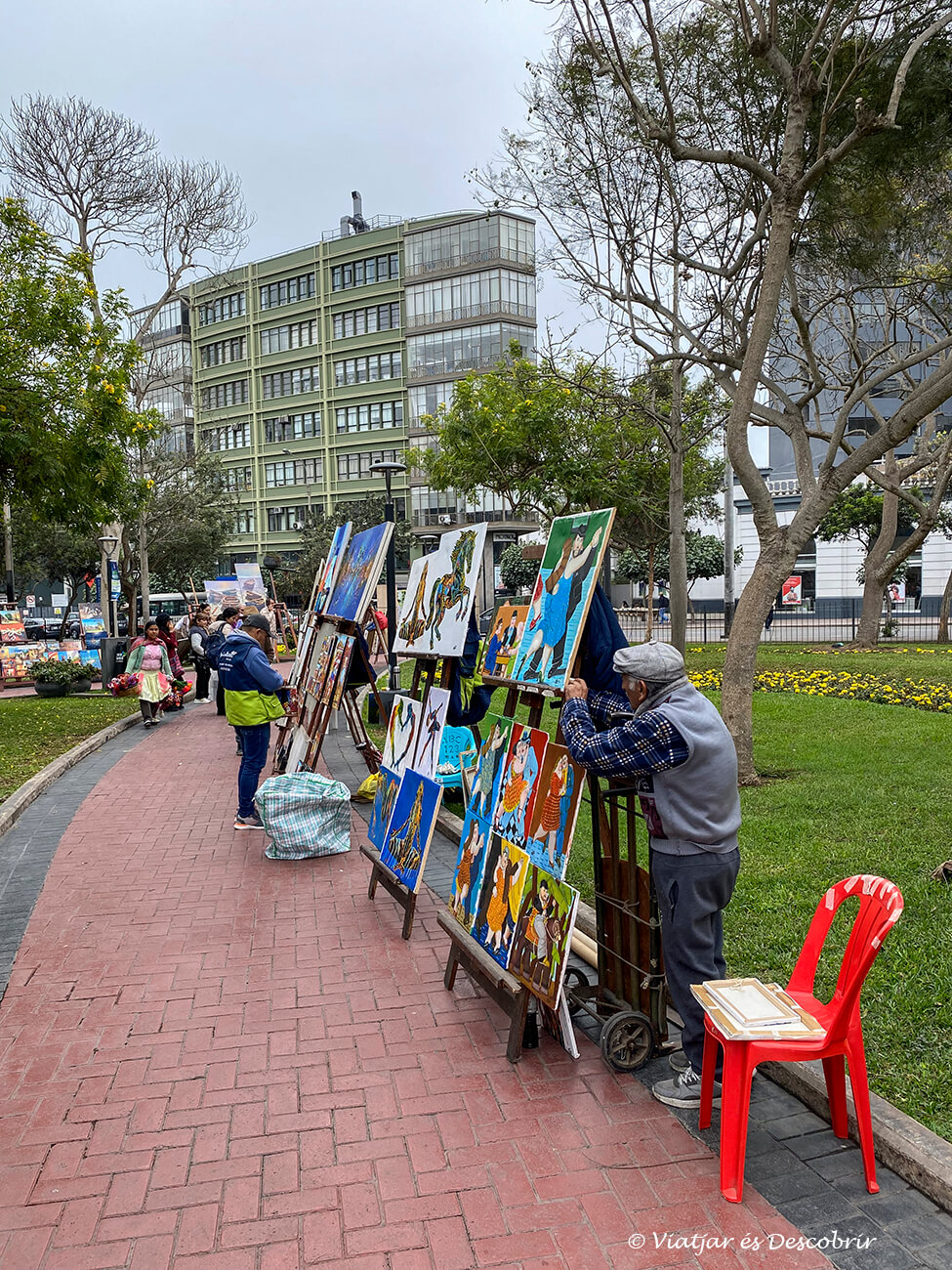 pintors i artesans als parcs de Miraflores
