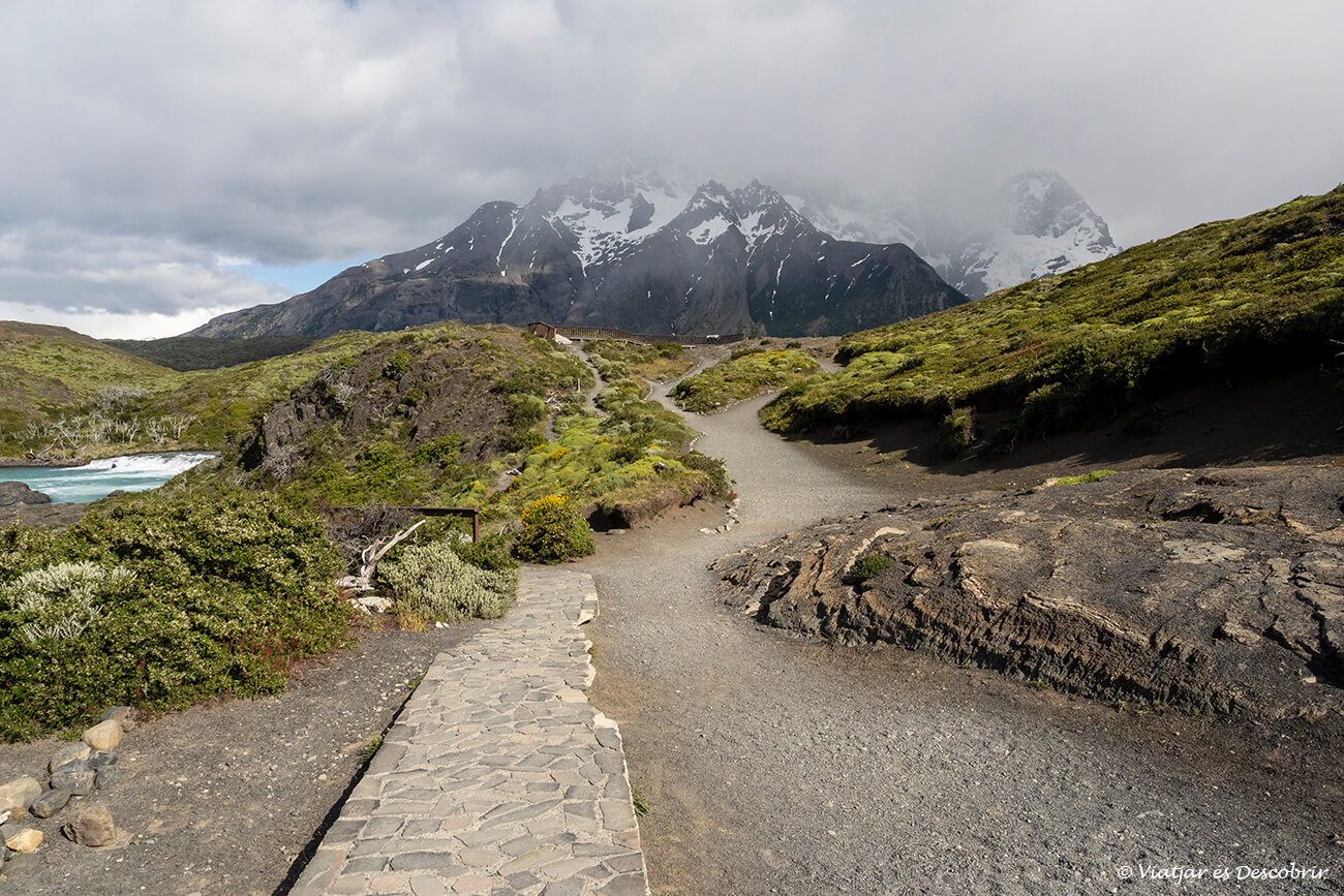 ruta d'un dia a torres del paine per anar fins al mirador cuernos
