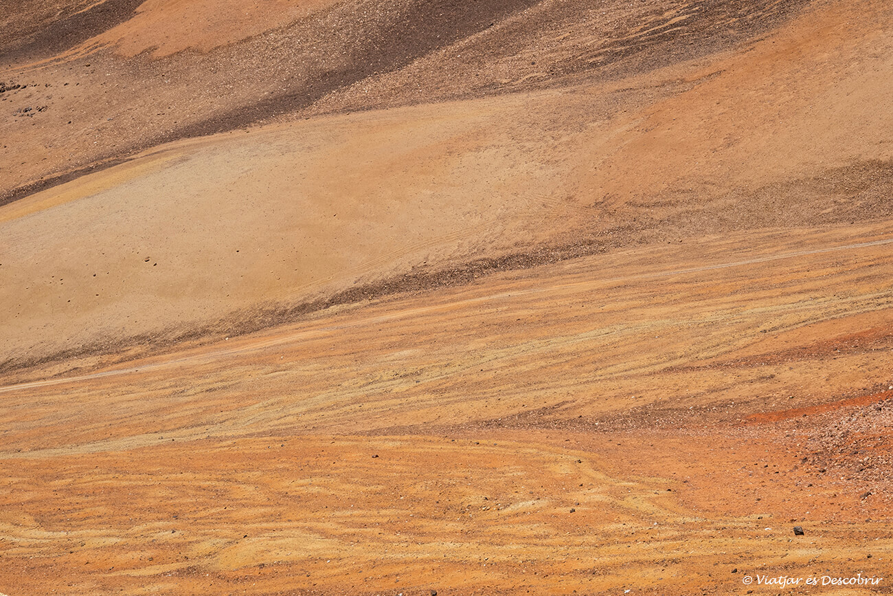 detalls dels colors de la muntanya de Suriplaza