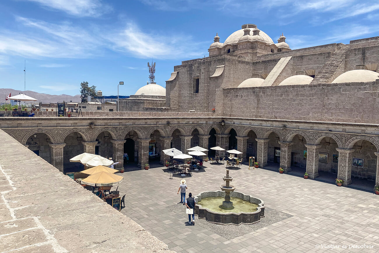 alguns dels edificis històrics que vaig poder veure al visitar Arequipa en un dia