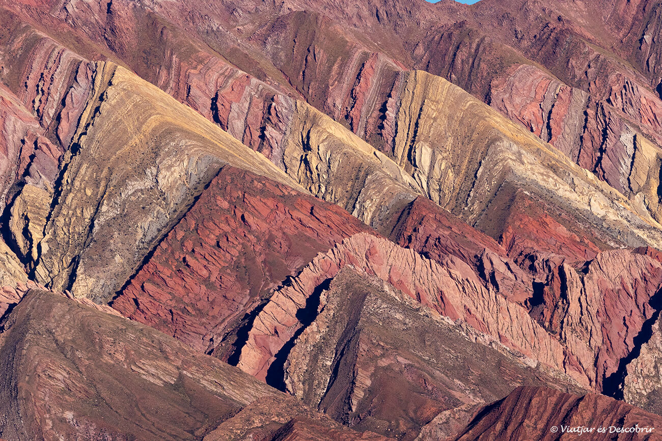 pujar fins el mirador de la muntanya de 14 colors a Humahuaca és una de los propostes estrella que fer a Salta i Jujuy en 7 dies