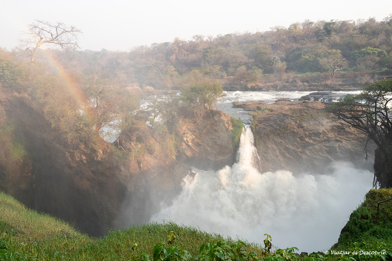 les cascades de Murchison en una de les zones més habituals en les rutes turístiques pel país