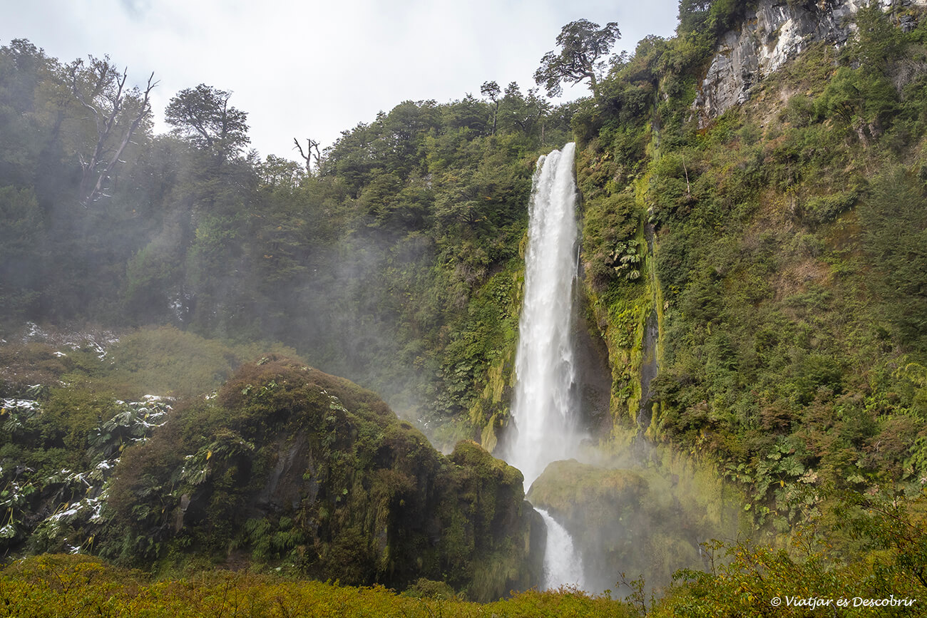 que fer a Pucón: visitar el Salto del León és una altra activitat molt recomanable per fer en qualsevol moment de l'any