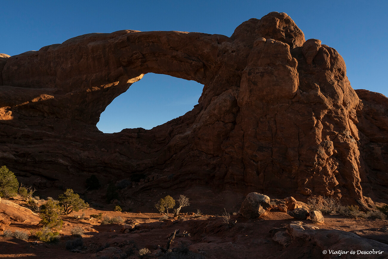 una de les finestres del Windows Trail que és un dels llocs més populars que visitar a l'Arches National Park