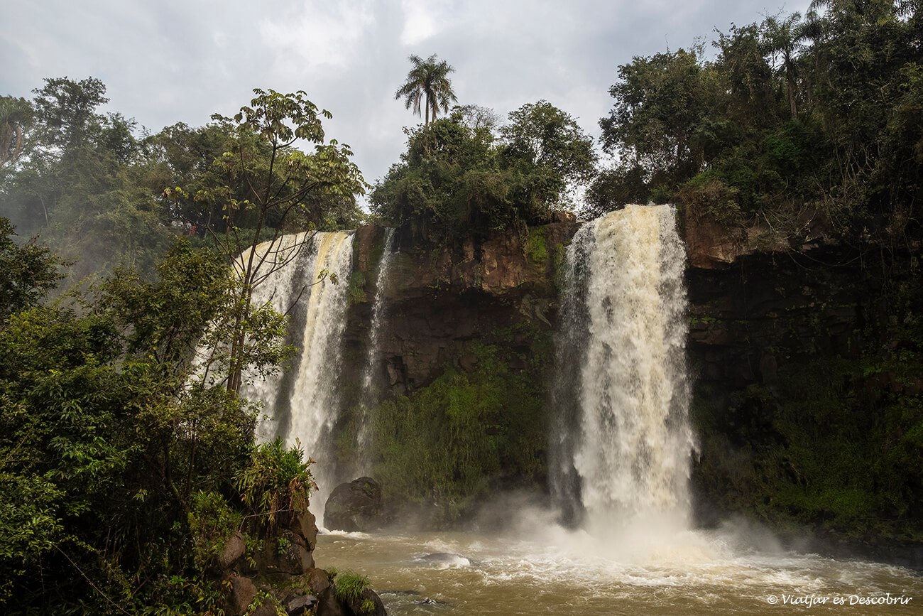 dos salts d'aigua del circuito inferior