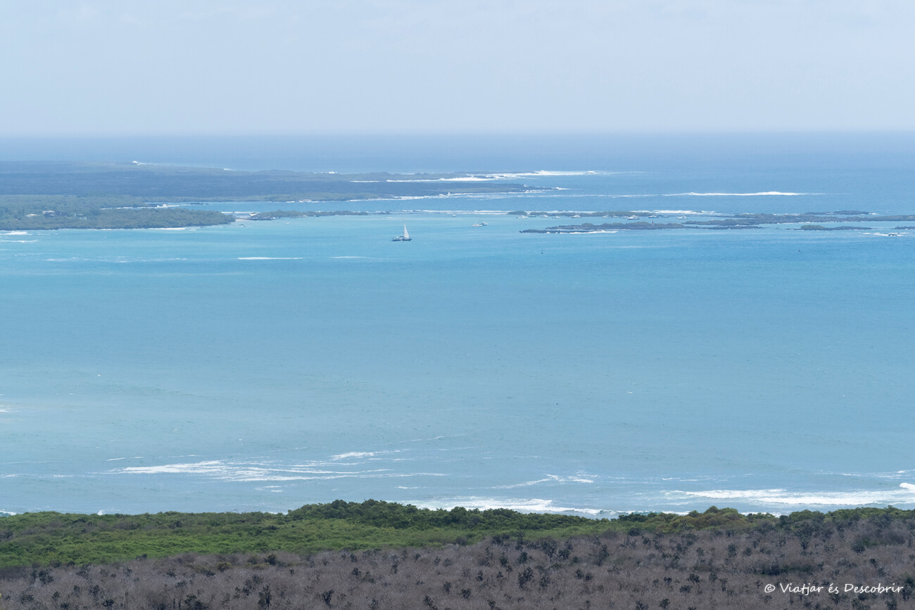 Actualment esteu veient Concha Perla, el millor lloc on fer snorkel per lliure a les Galápagos