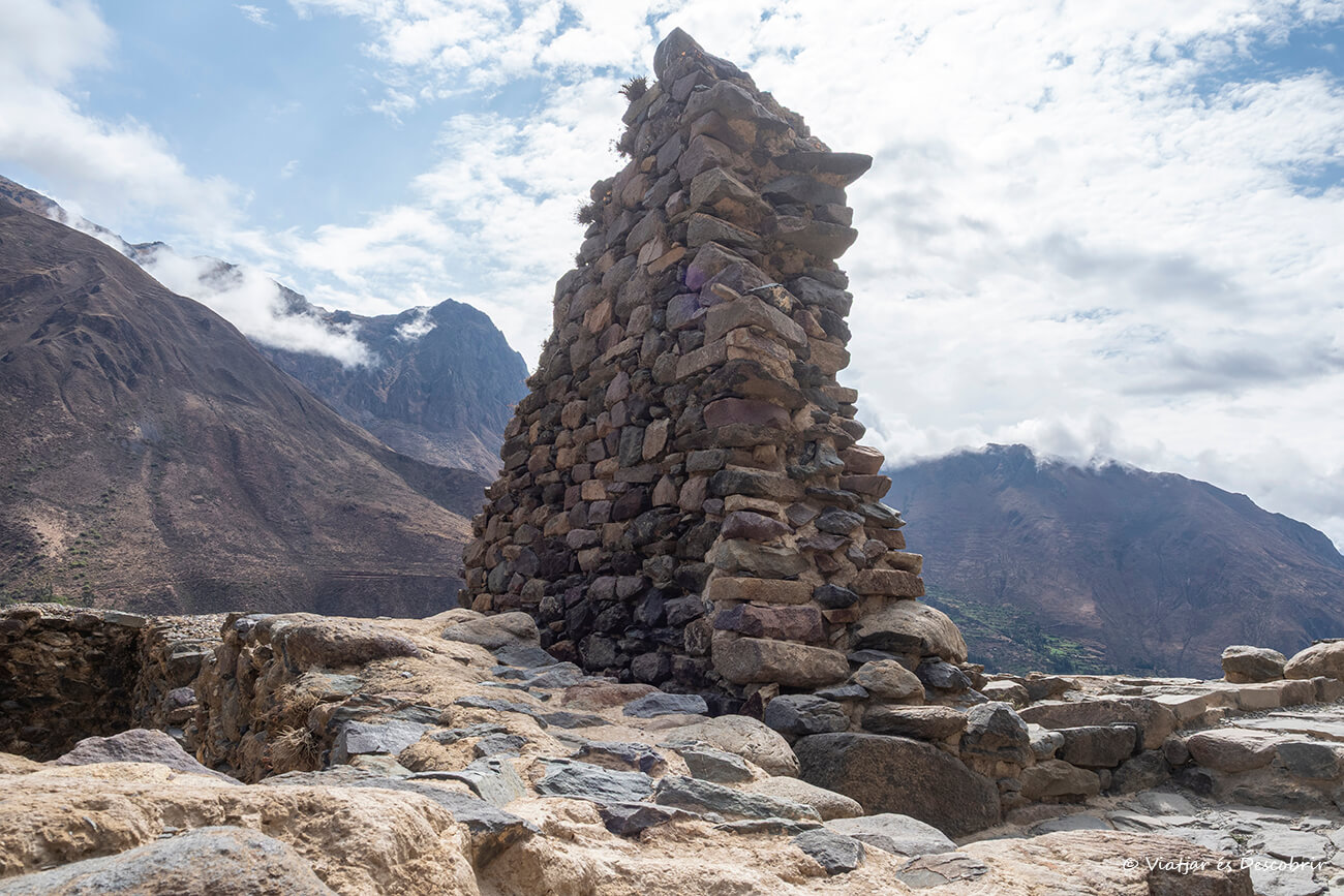 mur inca històric a Ollantaytambo
