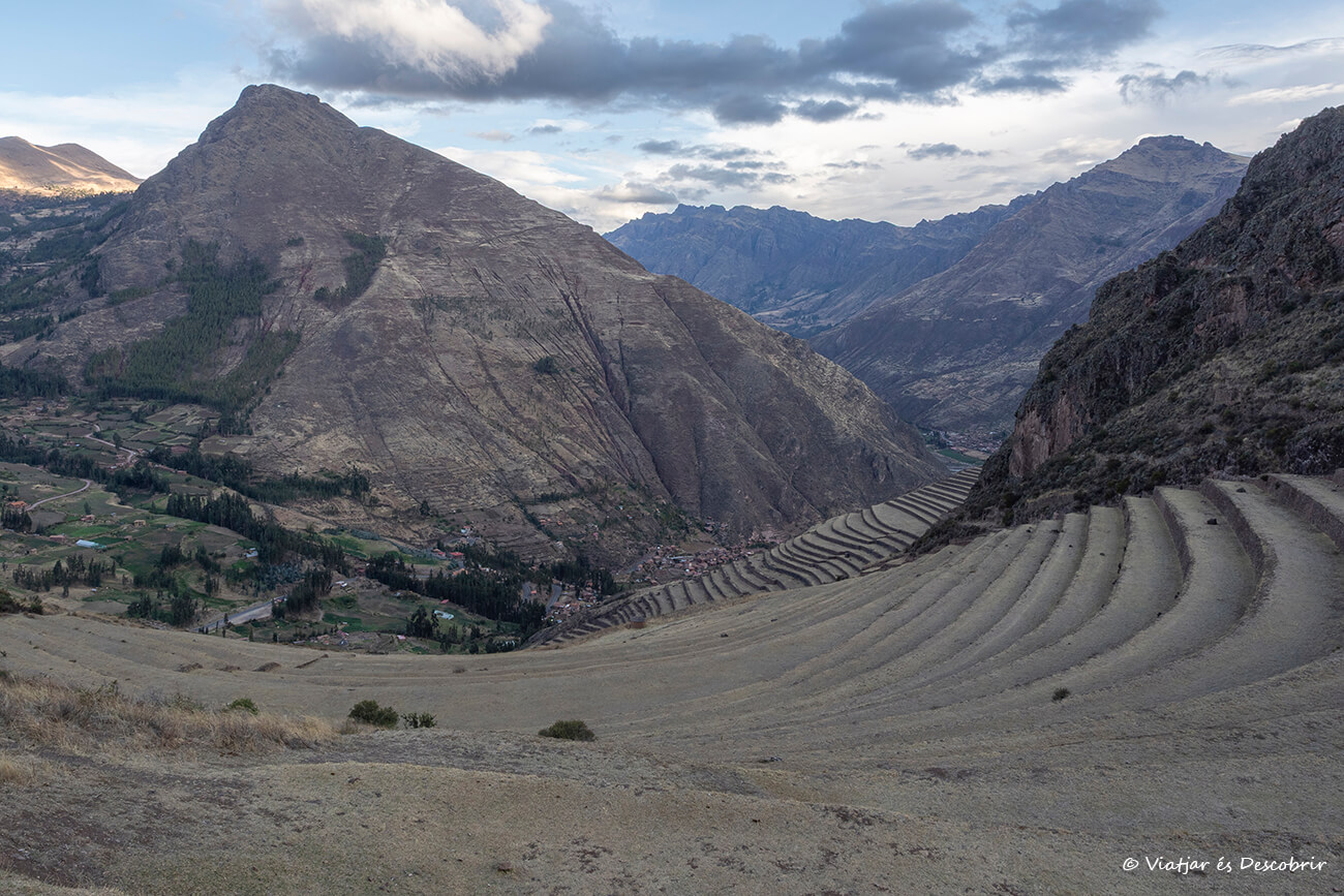 paisatge d'un jaciment arqueològic a la Vall Sagrada dels inques a Cusco