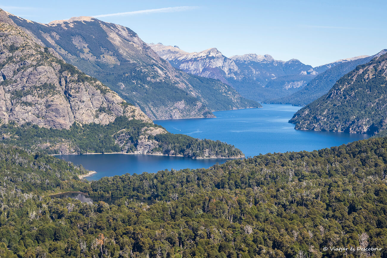 paisatge que veure a Bariloche durant una ruta de turisme a l'estiu