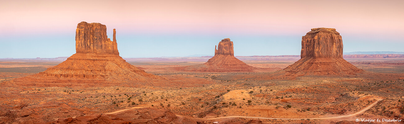 la vista panoràmica des de The View que és l'única opció on dormir a Monument Valley