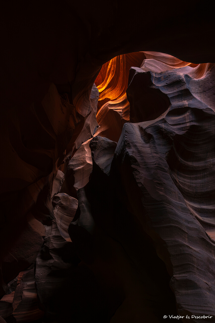 detalls a l'interior del canyó durant una visita a l'hivern